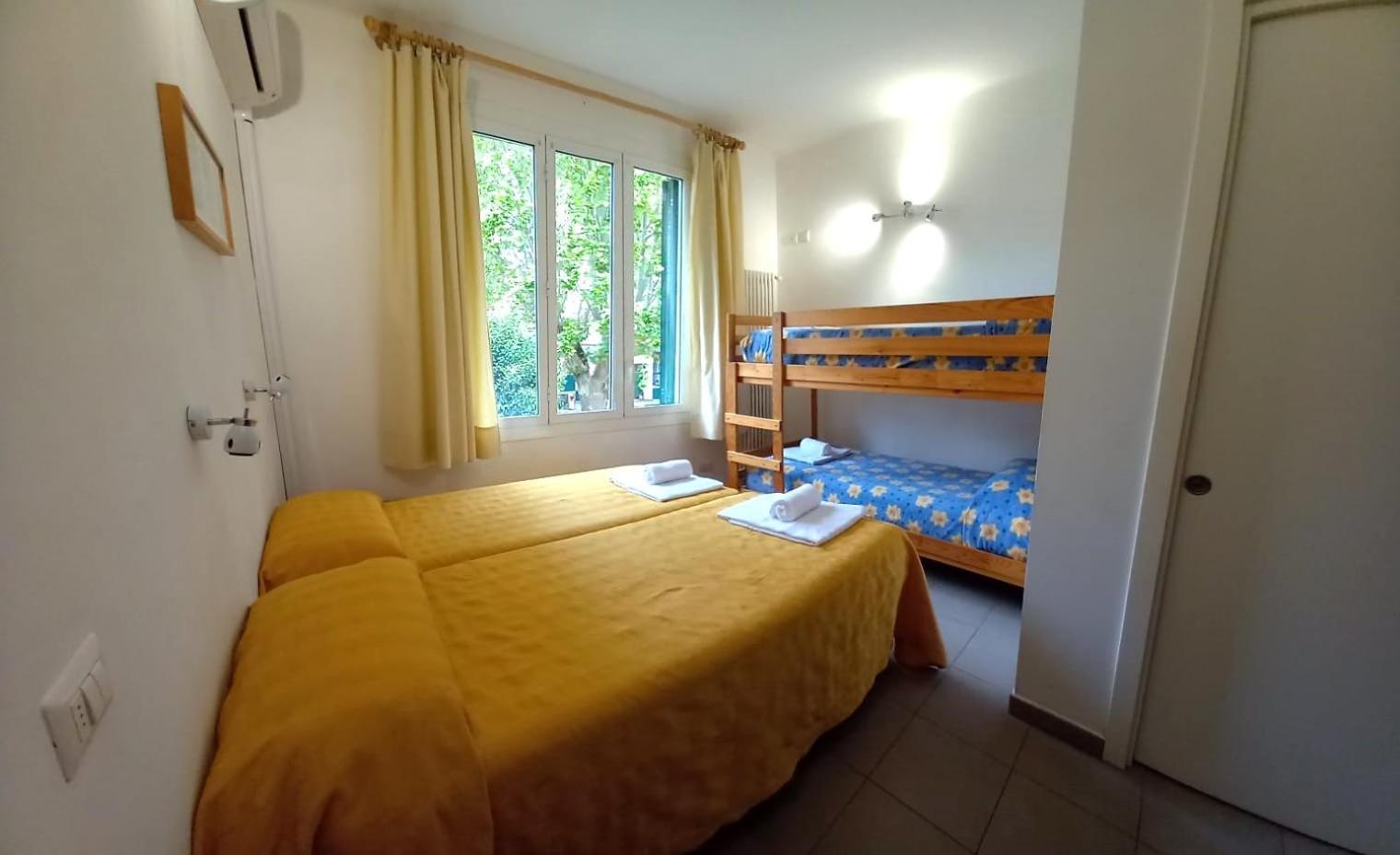 Casa Vacanze Valdese Vallecrosia Camera foto