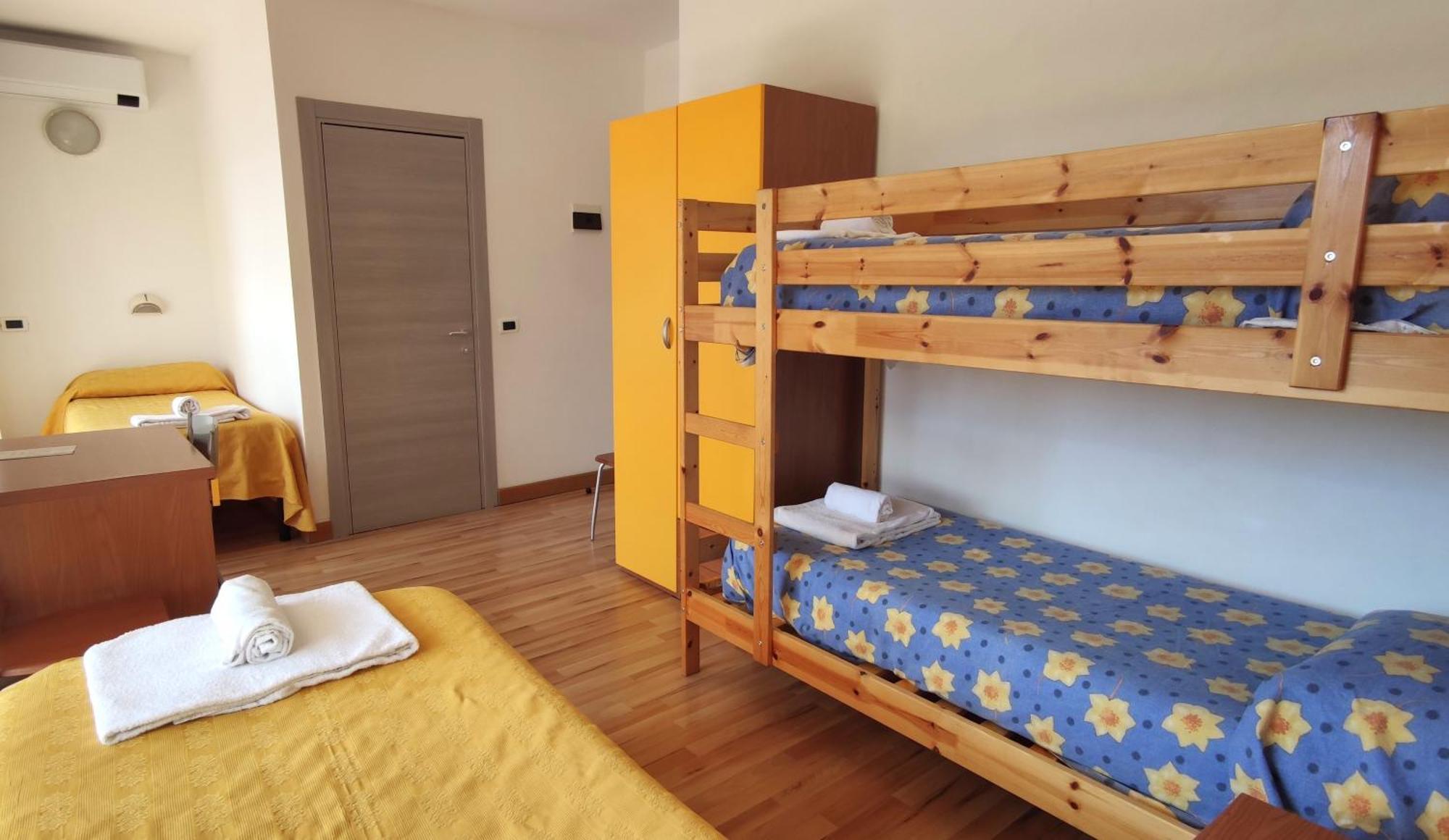 Casa Vacanze Valdese Vallecrosia Camera foto