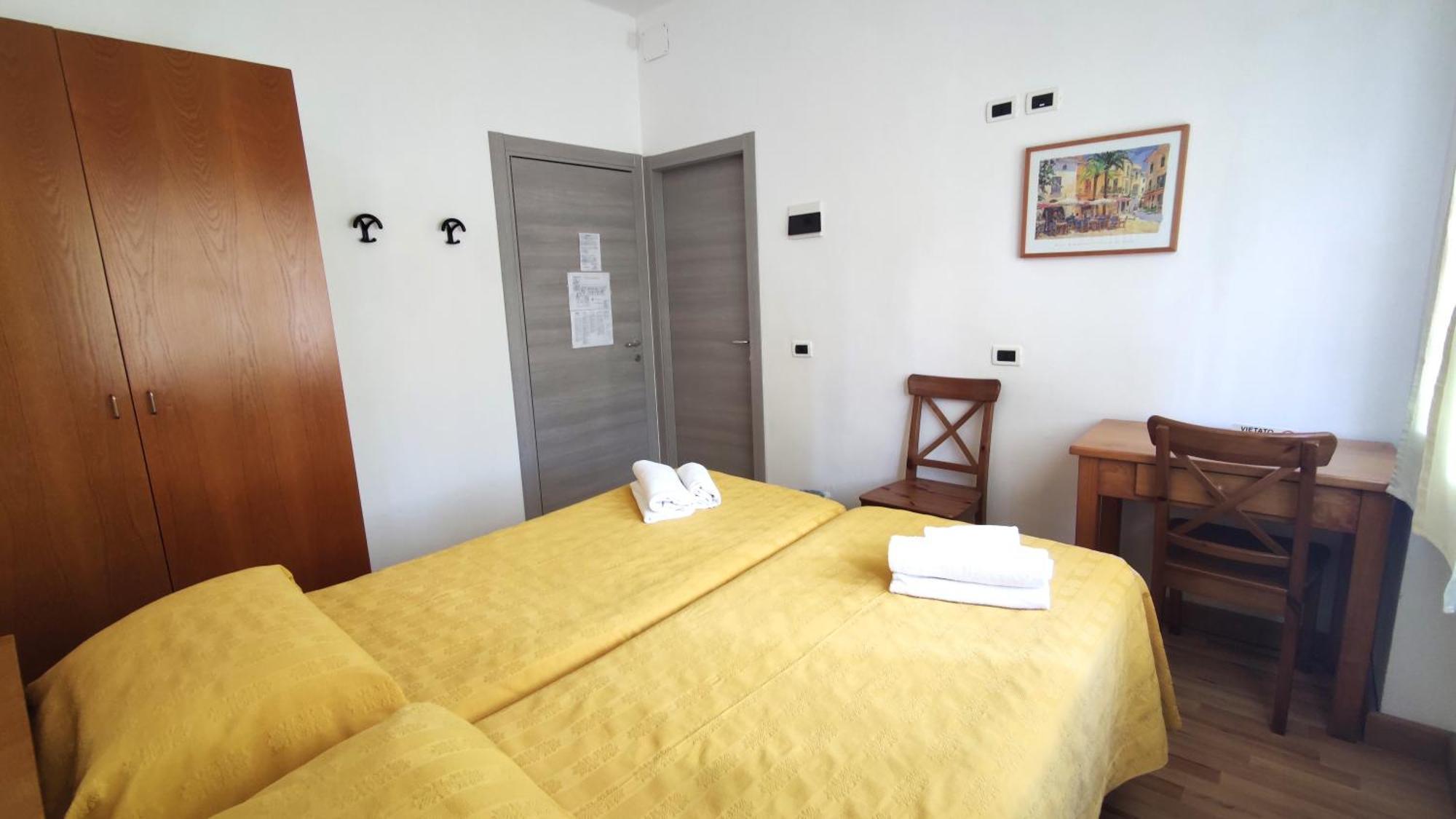 Casa Vacanze Valdese Vallecrosia Camera foto