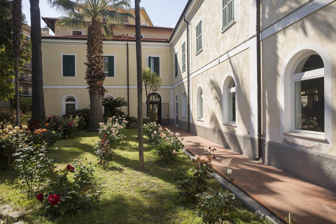 Casa Vacanze Valdese Vallecrosia Esterno foto